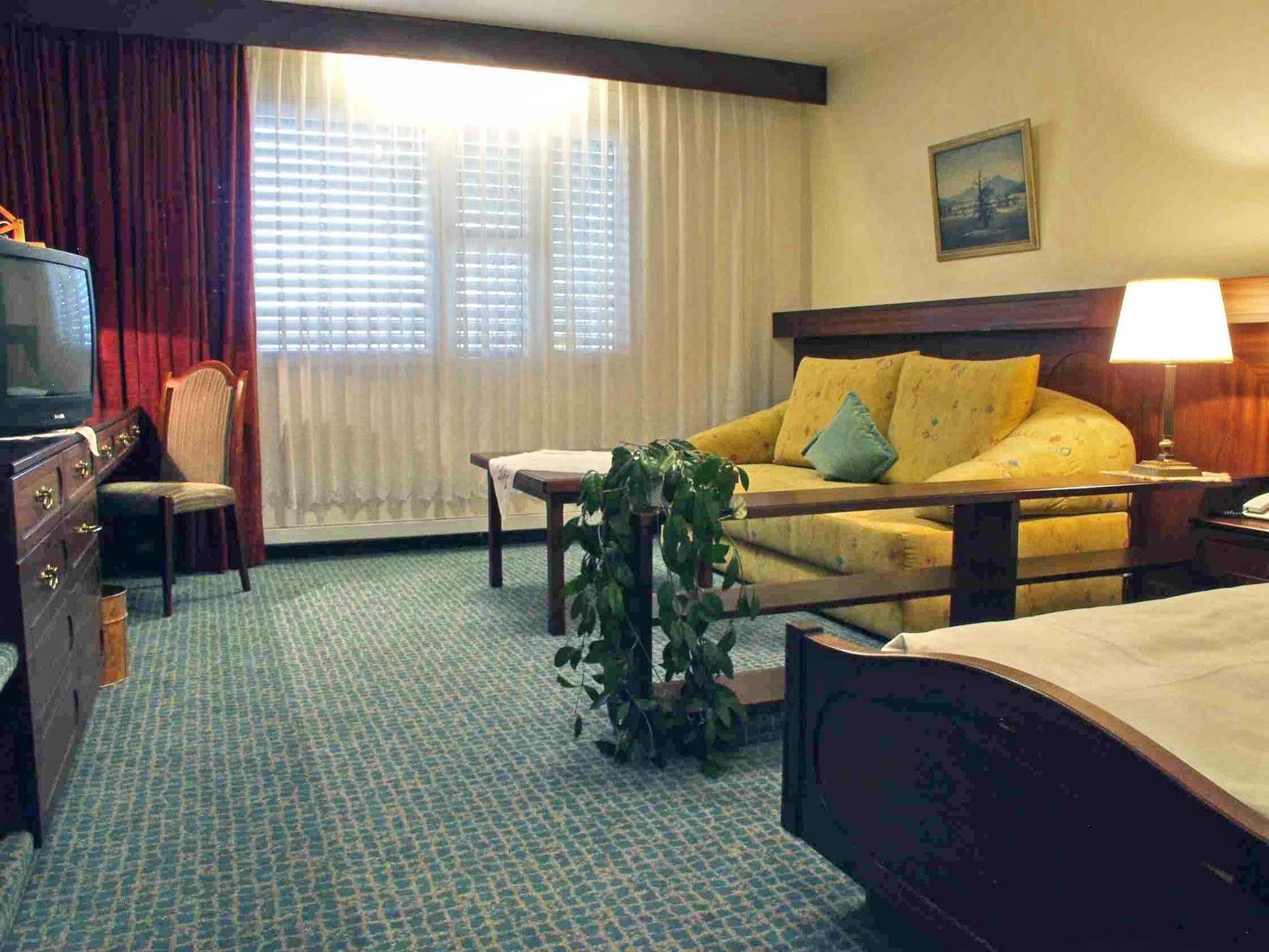Akzent Hotel Restaurant Altdorfer Hof Weingarten  Δωμάτιο φωτογραφία